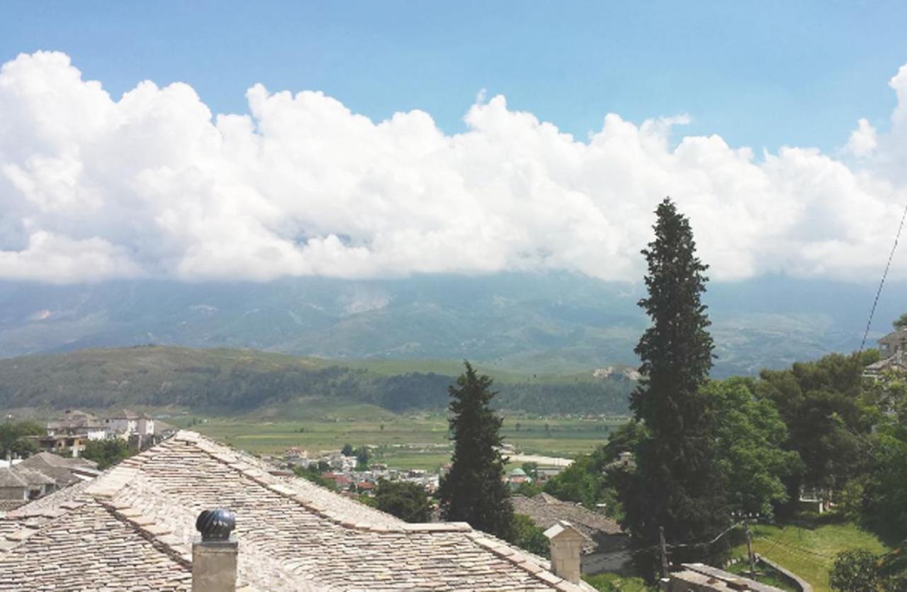 Guest House Tea Gjirokaster Luaran gambar