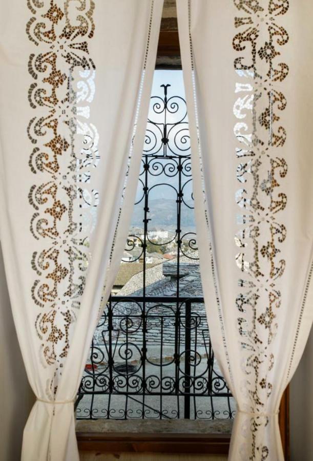 Guest House Tea Gjirokaster Luaran gambar